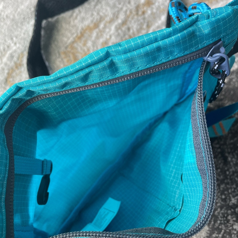Patagonia Mini Shoulder Strap Bag - Picture 6 of 6
